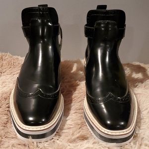 Like new Zara! Zara Brogue Booties